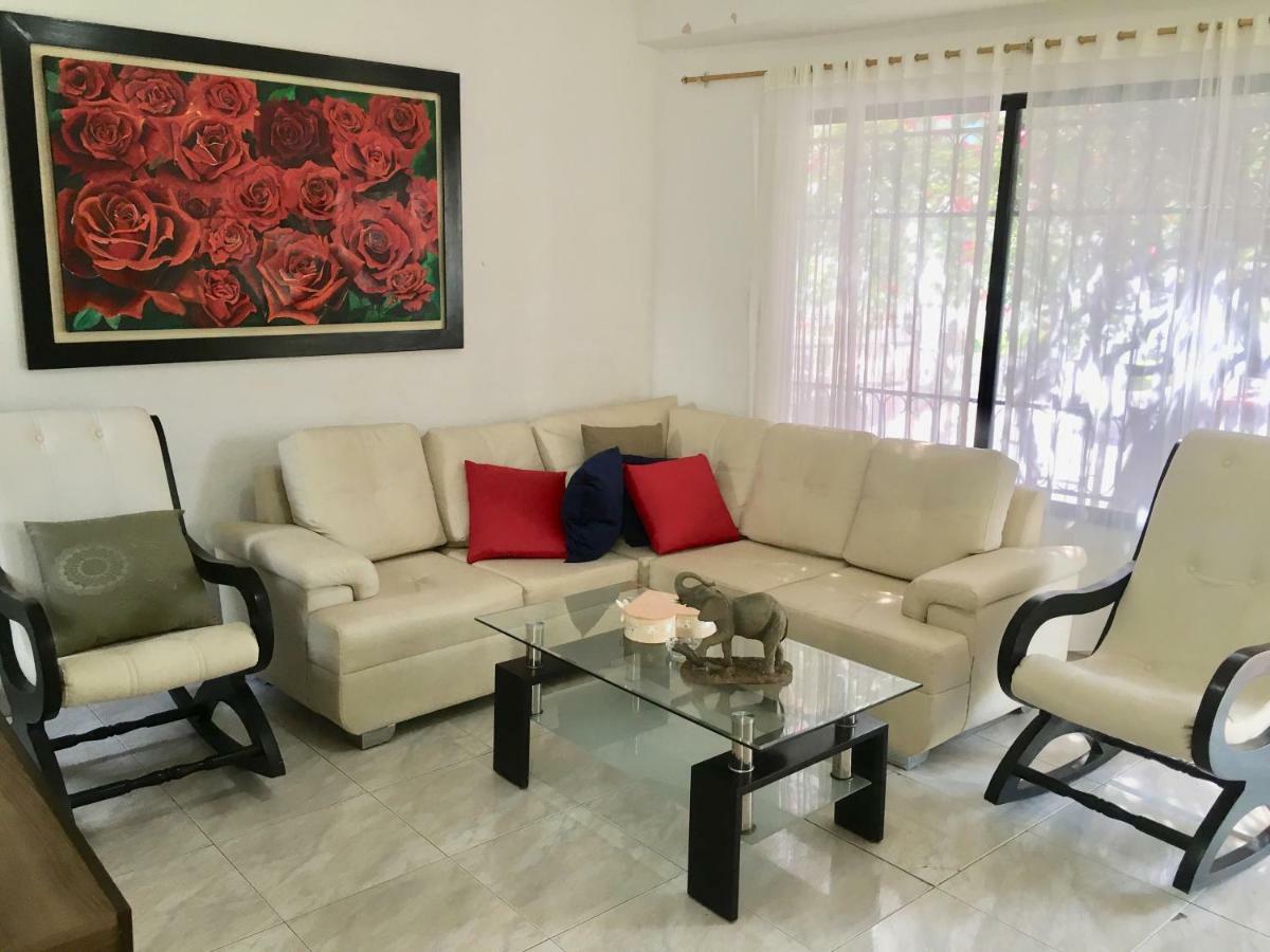 Alojamiento Arte Y Salud Bed & Breakfast Cartagena Ngoại thất bức ảnh